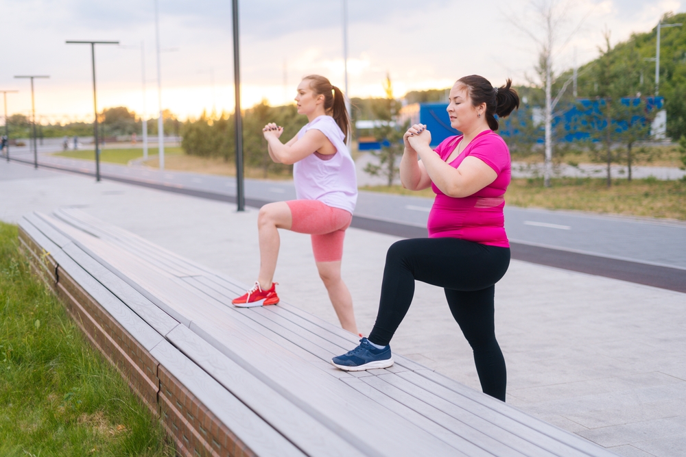 Obese,Overweight,Young,Woman,Doing,Single,Leg,Squats,Using,Bench